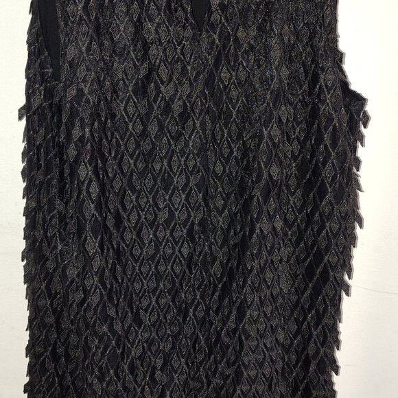 Textured Lace Overlay Dress - Picture 7 of 8